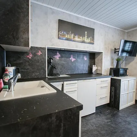 Viktera Modernes Mitten In Der Stadt Und Doch Sehr Ruhig Zu Therme 2 Minuten アパート *