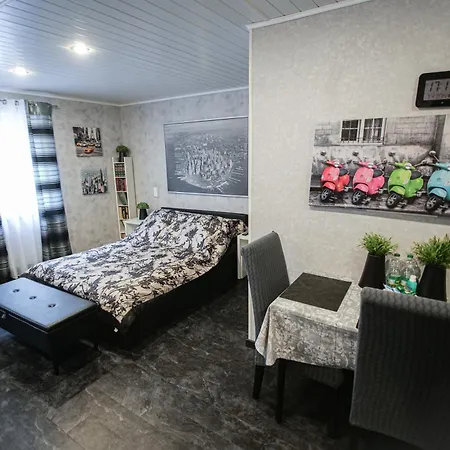 Viktera Modernes Mitten In Der Stadt Und Doch Sehr Ruhig Zu Therme 2 Minuten アパート