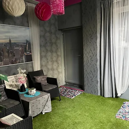 Viktera Modernes Mitten In Der Stadt Und Doch Sehr Ruhig Zu Therme 2 Minuten バート・エムス