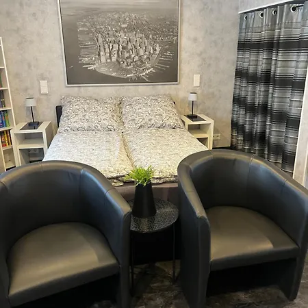 Viktera Modernes Mitten In Der Stadt Und Doch Sehr Ruhig Zu Therme 2 Minuten