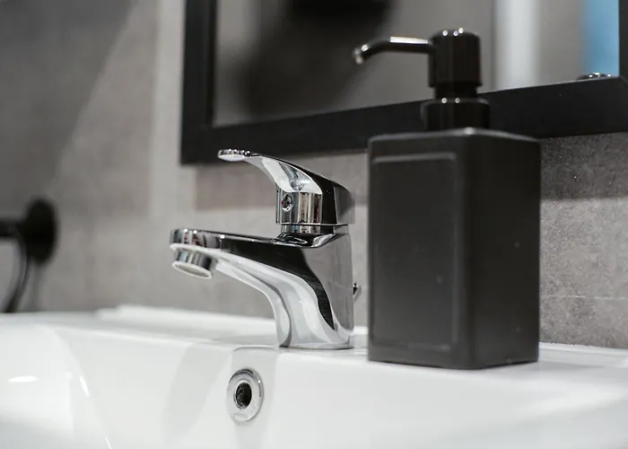 公寓 Viktera Modernes Mitten In Der Stadt Und Doch Sehr Ruhig Zu Therme 2 Minuten