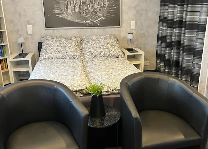 Viktera Modernes Mitten In Der Stadt Und Doch Sehr Ruhig Zu Therme 2 Minuten